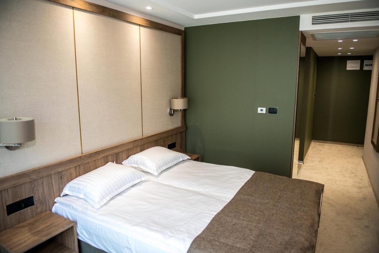 Arletti Hotel Русе Экстерьер фото