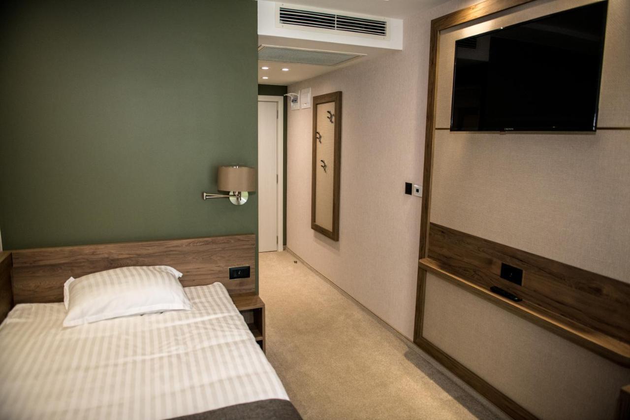 Arletti Hotel Русе Экстерьер фото